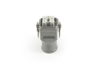 Metal 5 Kontak Uzatma Tipi Priz 10A Üstten Girişli 1 Metal Mandallı Çok Kontaklı